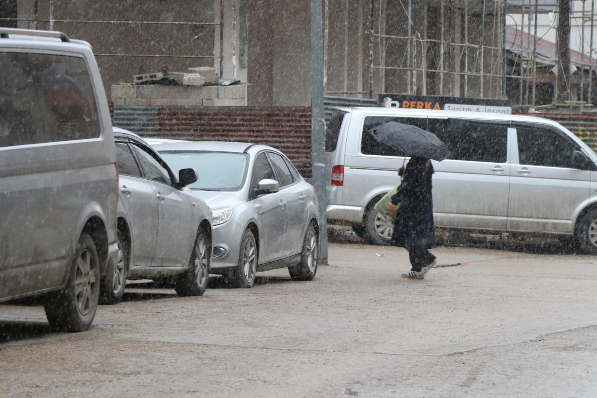 Van da sürpriz nisan karı: 11 yer ulaşıma kapandı 6