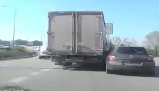 Bursa&rsquo;da aynı noktada peş peşe kazalar