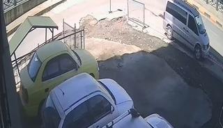 Motosiklet s&uuml;r&uuml;c&uuml;s&uuml; hayatını kaybetmişti, kaza anı kameralara yansıdı