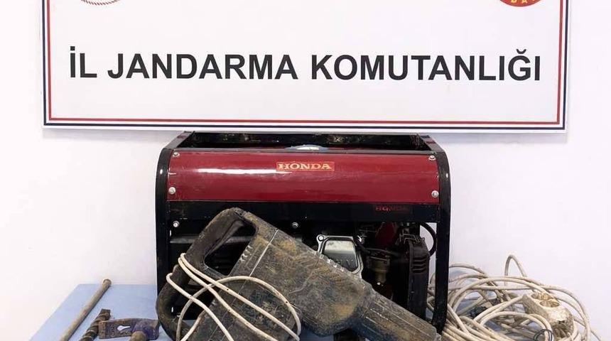 Bilecik&rsquo;te ka&ccedil;ak kazı operasyonu: 2 ş&uuml;pheli yakalandı