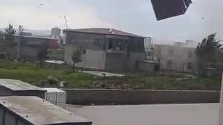 Uçan çatı kamerada: Diyarbakır'da şaşkına çeviren görüntü