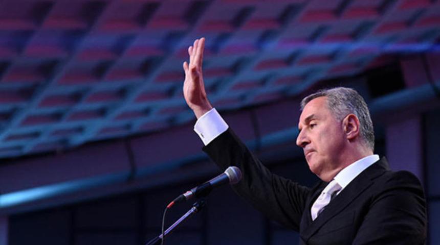 Karadağ Cumhurbaşkanlık se&ccedil;imlerini Milo Djukanovic kazandı 