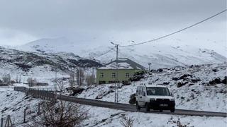 Ağrı’da Nisan ayında kar sürprizi