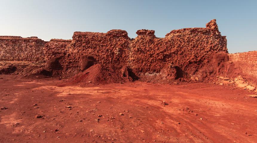 D&uuml;nyanın en renkli adası: Toprağından baharat yapılıyor!
