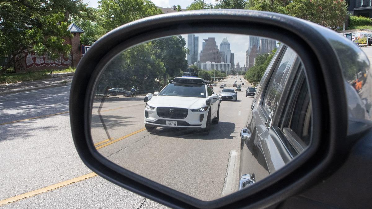 Sürücüsüz araçların trafiğe çıktığı ABD'de 'anne ördek' krizi