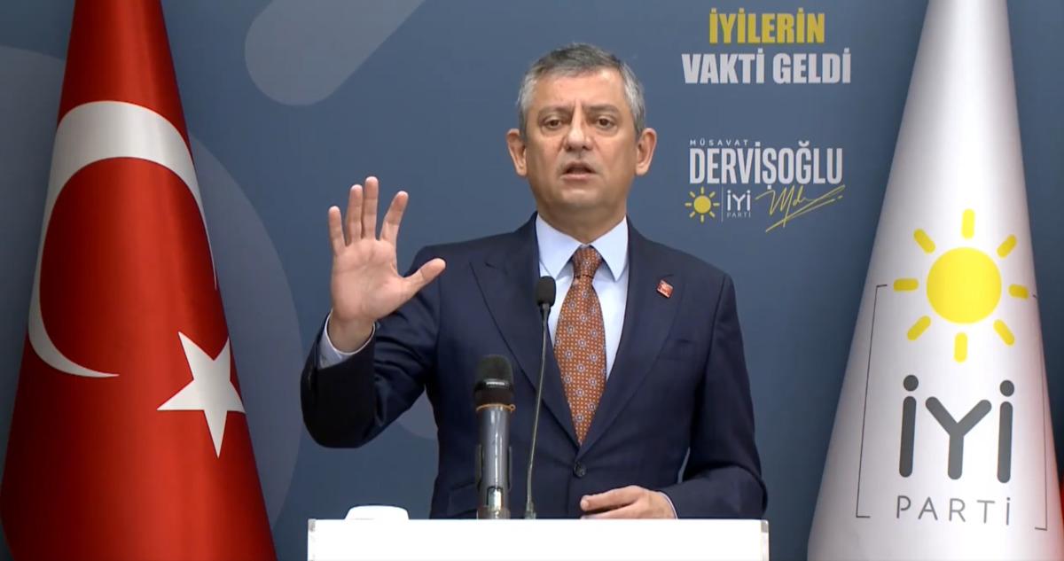 &Ouml;zg&uuml;r &Ouml;zel den Bursa daki se&ccedil;ime sert tepki! "Kime ders verecekler g&ouml;r&uuml;n bakalım" 2