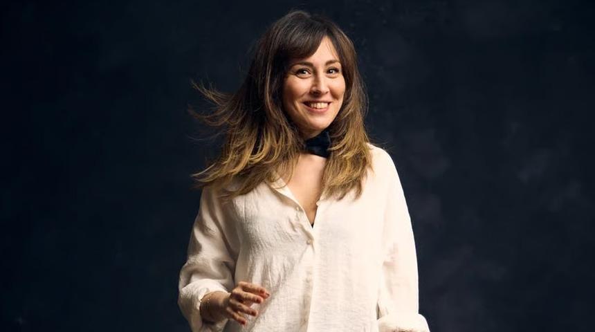 Komedyen Tuba Ulu Kanuni Sultan S&uuml;leyman'a hakaretten g&ouml;zaltına alındı