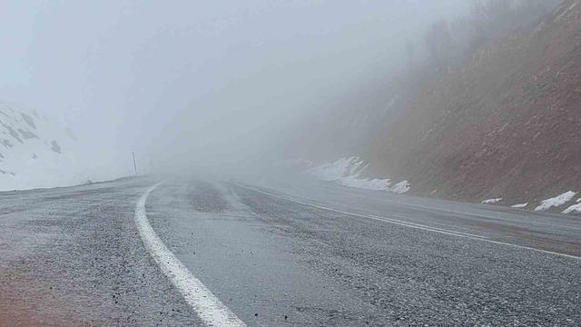 Hizan’da yoğun sis 3