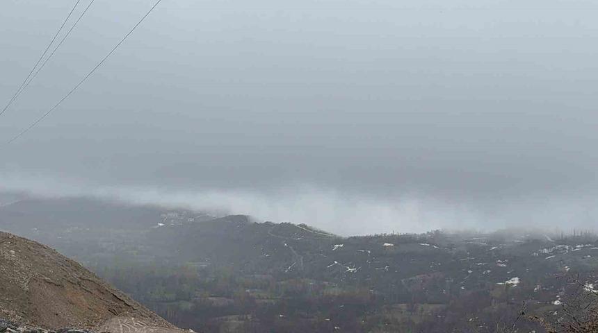 Hizan&rsquo;da yoğun sis