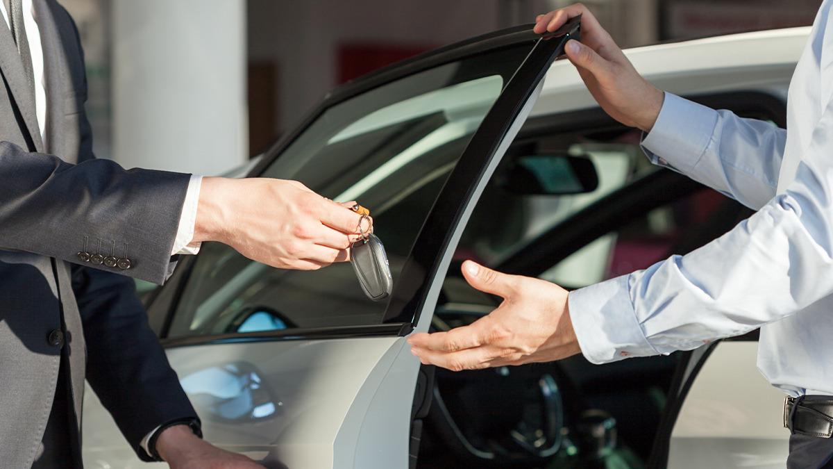 İkinci el otomobil piyasası kilitlendi! "Telefonlar bile &ccedil;almıyor"