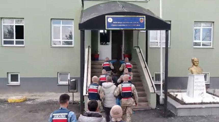 İ&ccedil;işleri Bakanlığı: "4 milyar 119 milyon lira hesap hareketi bulunan 83 ş&uuml;pheli yakalandı"