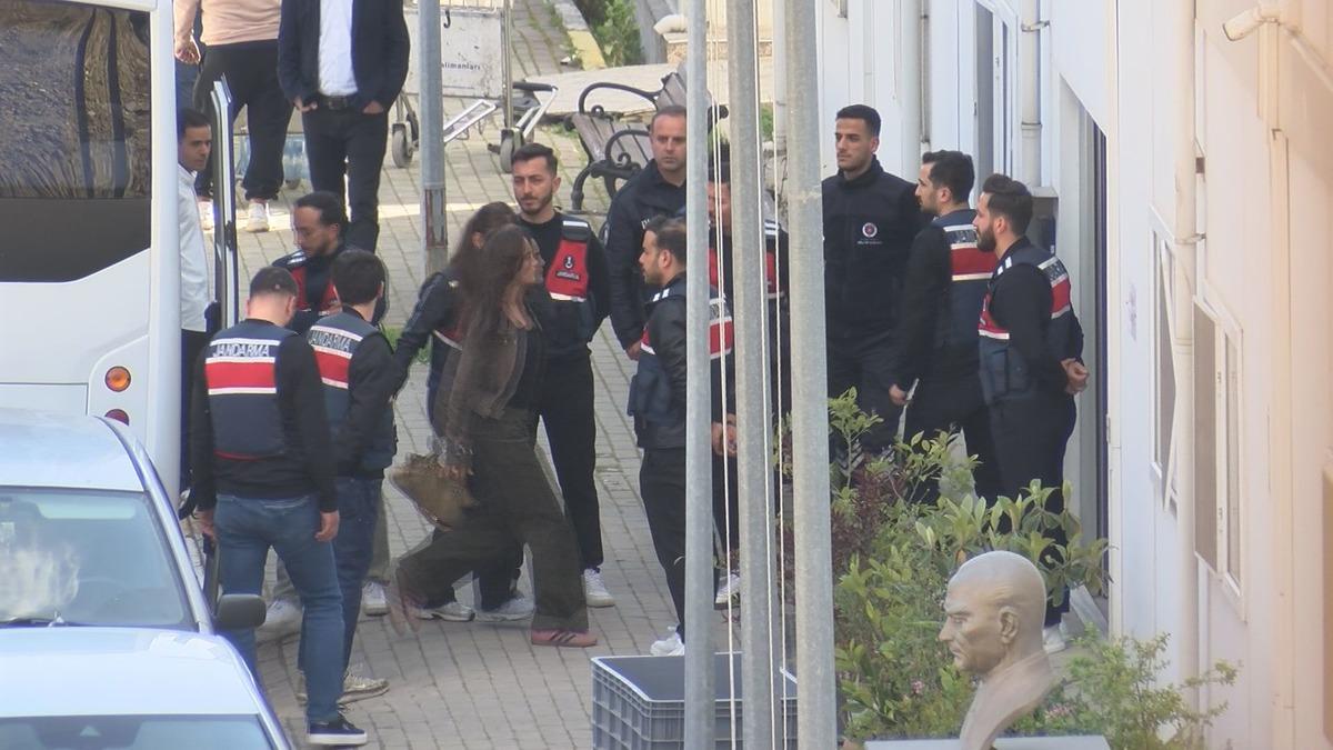 ISTANBULDA-UNLULERE-YONELIK-UYUSTURUCU-_1252882_372427