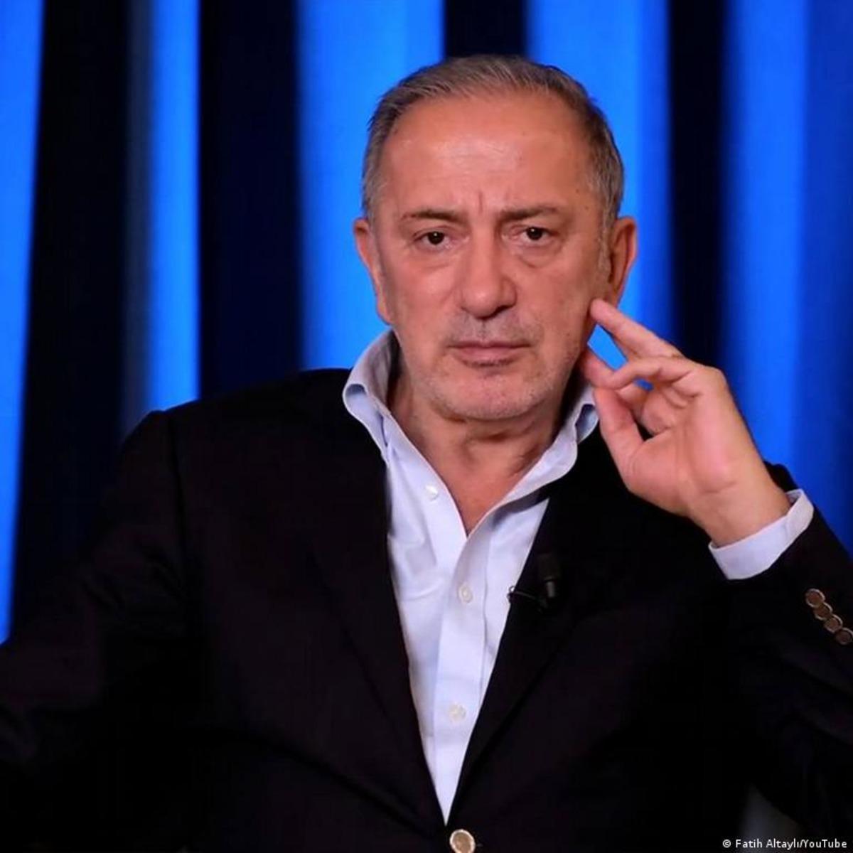 Fatih Altaylı&rsquo;dan Lucescu ve Fatih Terim itirafı! Yıllar sonra anlattı: "H&uuml;ng&uuml;r h&uuml;ng&uuml;r ağladı!" 2