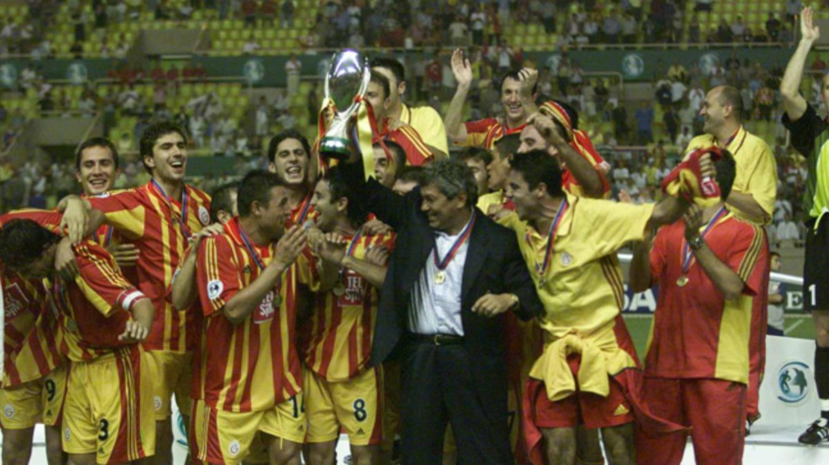 Fatih Altaylı&rsquo;dan Lucescu ve Fatih Terim itirafı! Yıllar sonra anlattı: "H&uuml;ng&uuml;r h&uuml;ng&uuml;r ağladı!" 4