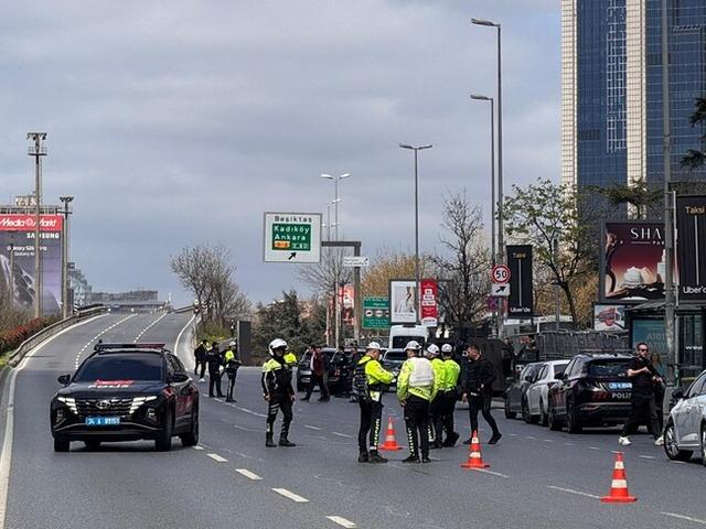 Beşiktaş'ta polis noktasına saldıran ter&ouml;rist tutuklandı