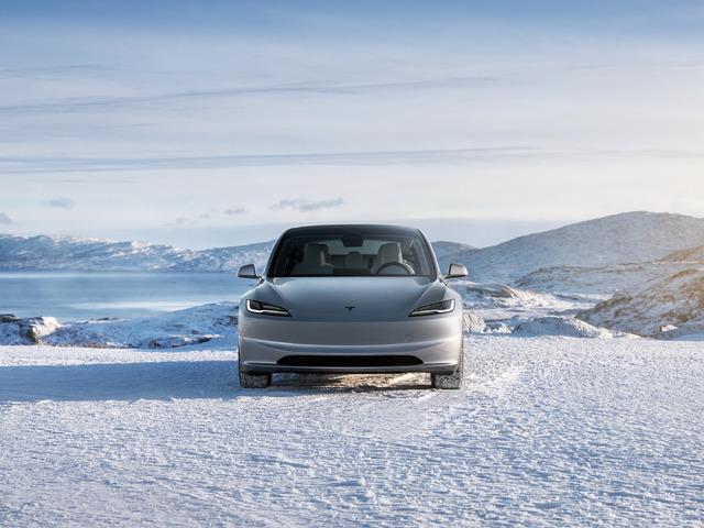 Kaynaklar a&ccedil;ıkladı: Daha ucuz Tesla geliyor! İşte &ouml;zellikleri