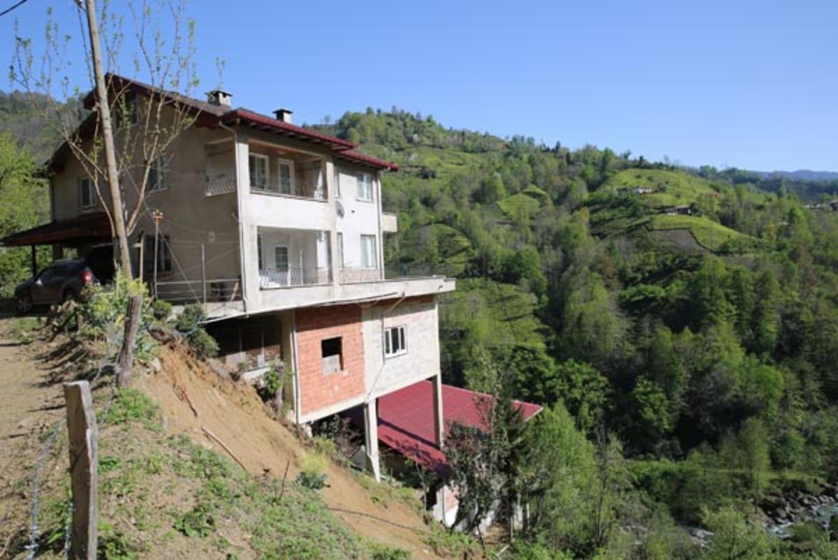 Evin i&ccedil;inden ev &ccedil;ıktı 