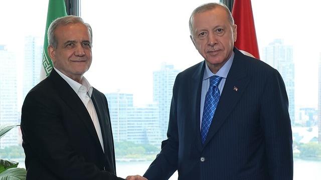 Cumhurbaşkanı Erdoğan Pezeşkiyan ile ateşkesi görüştü: Türkiye her türlü katkıyı vermeye hazır