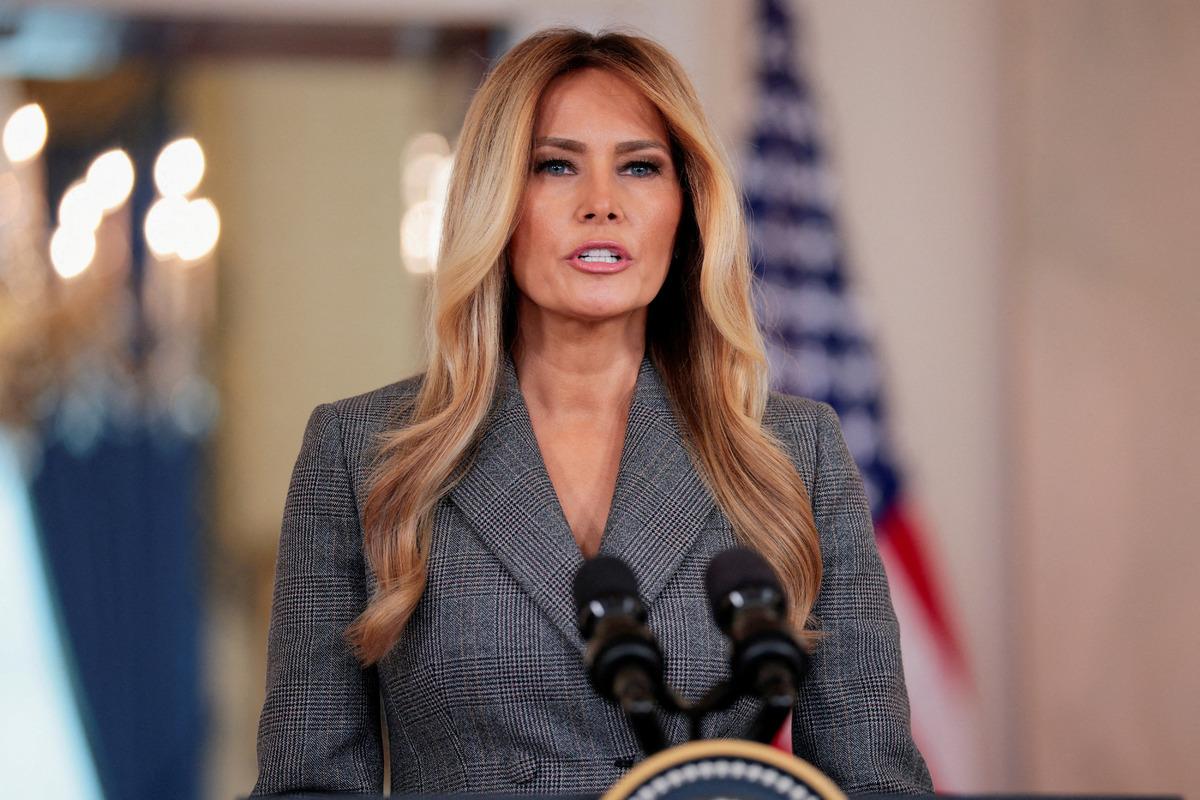 Beyaz Saray da kameralar karşına geçti! Melania Trump tan Epstein açıklaması 1