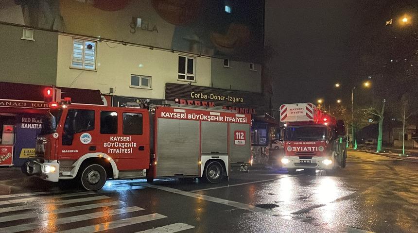Kayseri'de bir otelde &ccedil;ıkan yangın s&ouml;nd&uuml;r&uuml;ld&uuml;