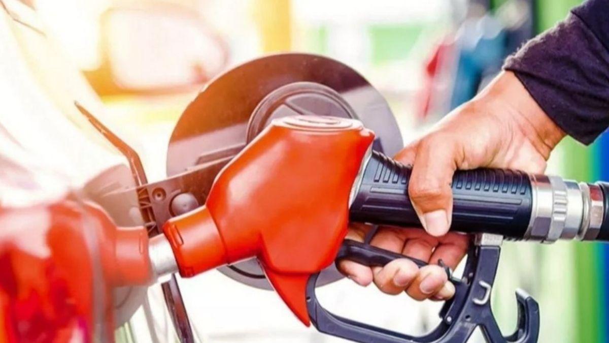 Akaryakıtta indirim mutluluğu kısa s&uuml;rd&uuml;! &Ccedil;ifte zam bekleniyor, G&ouml;rsel 1