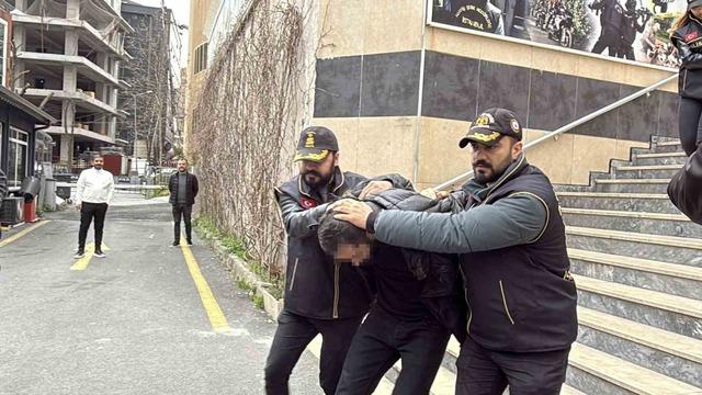 Avcılar&rsquo;da tokatla başlayan tartışma cinayetle bitti: 1&rsquo;i kadın 3 ş&uuml;pheli g&ouml;zaltına alındı 2