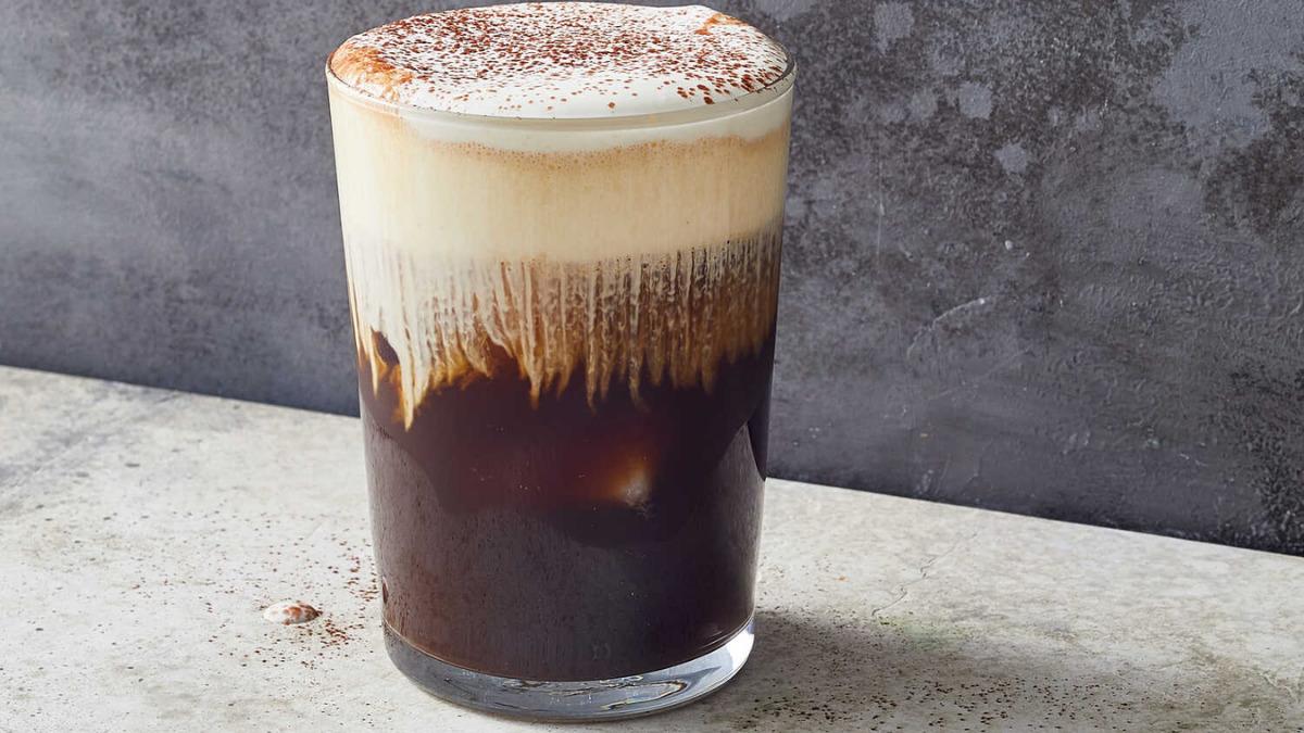 Evinize gelen misafirlere "bunu sen mi yaptın" dedirtecek g&ouml;rsel ş&ouml;len sunan kahveler 6