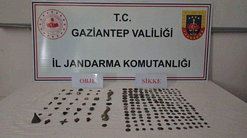 Gaziantep&rsquo;te 191 adet sikke ele ge&ccedil;irildi: 1 g&ouml;zaltı
