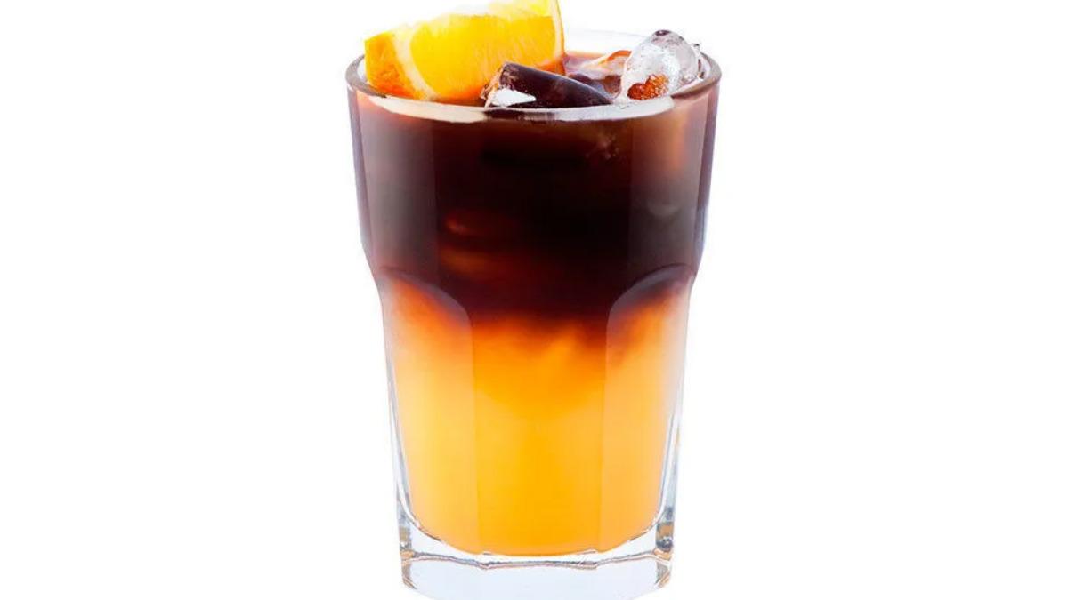 Sıcak havalarda i&ccedil;inizi ferahlatacak! Yapımı sadece 3 dakika s&uuml;ren buz gibi kahveli i&ccedil;ecekler 4