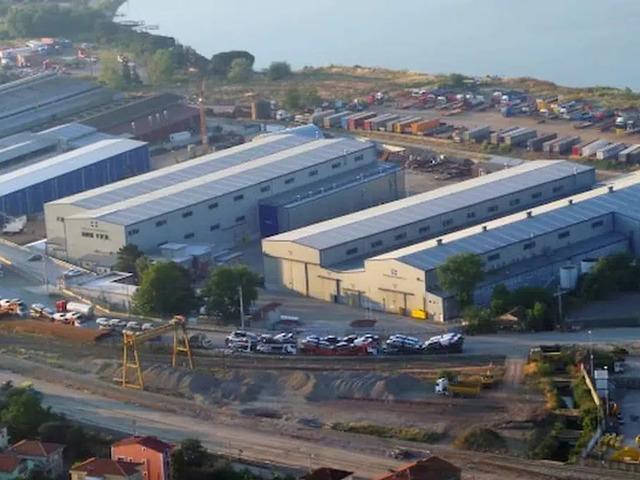 Dev holdingin milyarlık fabrikası satışta!