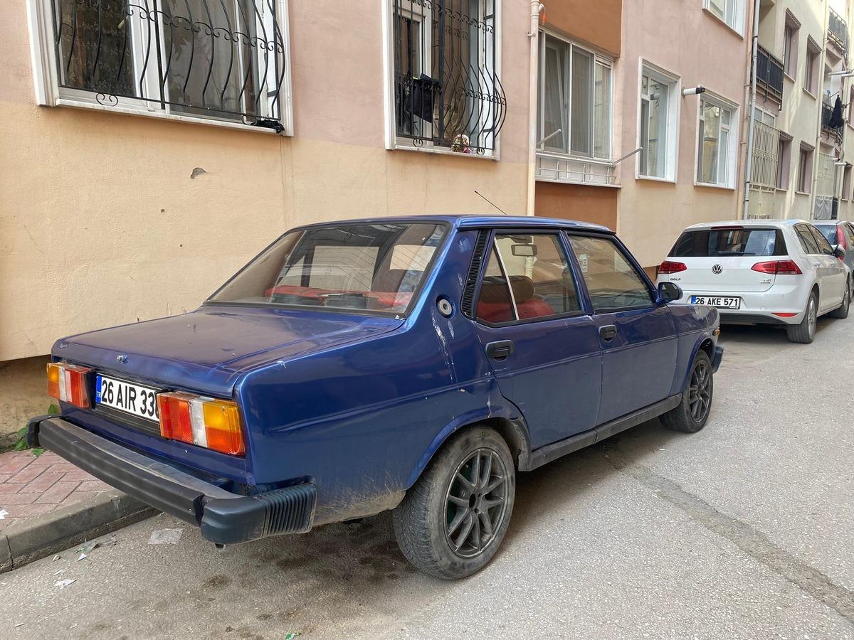 İlanı g&ouml;ren arıyor! Arabasını kola ile takas edecek &lsquo;Satacağım&rsquo; 1