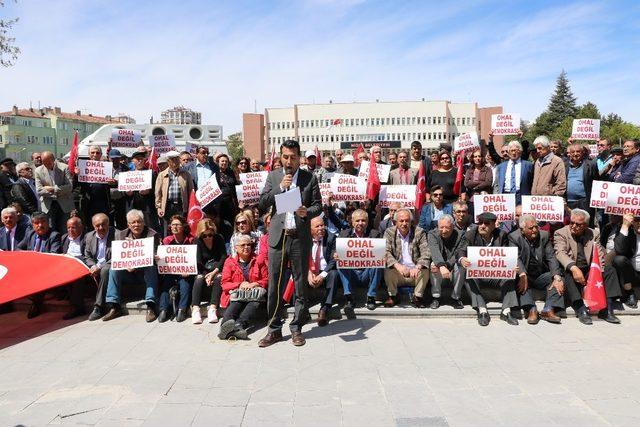 CHP’den ’Ohal Değil Demokrasi İstiyoruz’ Eylemi