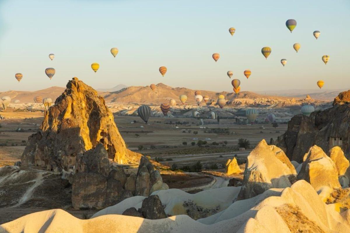Turizm sekt&ouml;r&uuml;ne 60 milyar liralık finansman desteği! Bakan Ersoy: &ldquo;Sekt&ouml;r&uuml;m&uuml;z&uuml;n nakit akışını g&uuml;&ccedil;l&uuml; tutmayı hedefliyoruz"  1