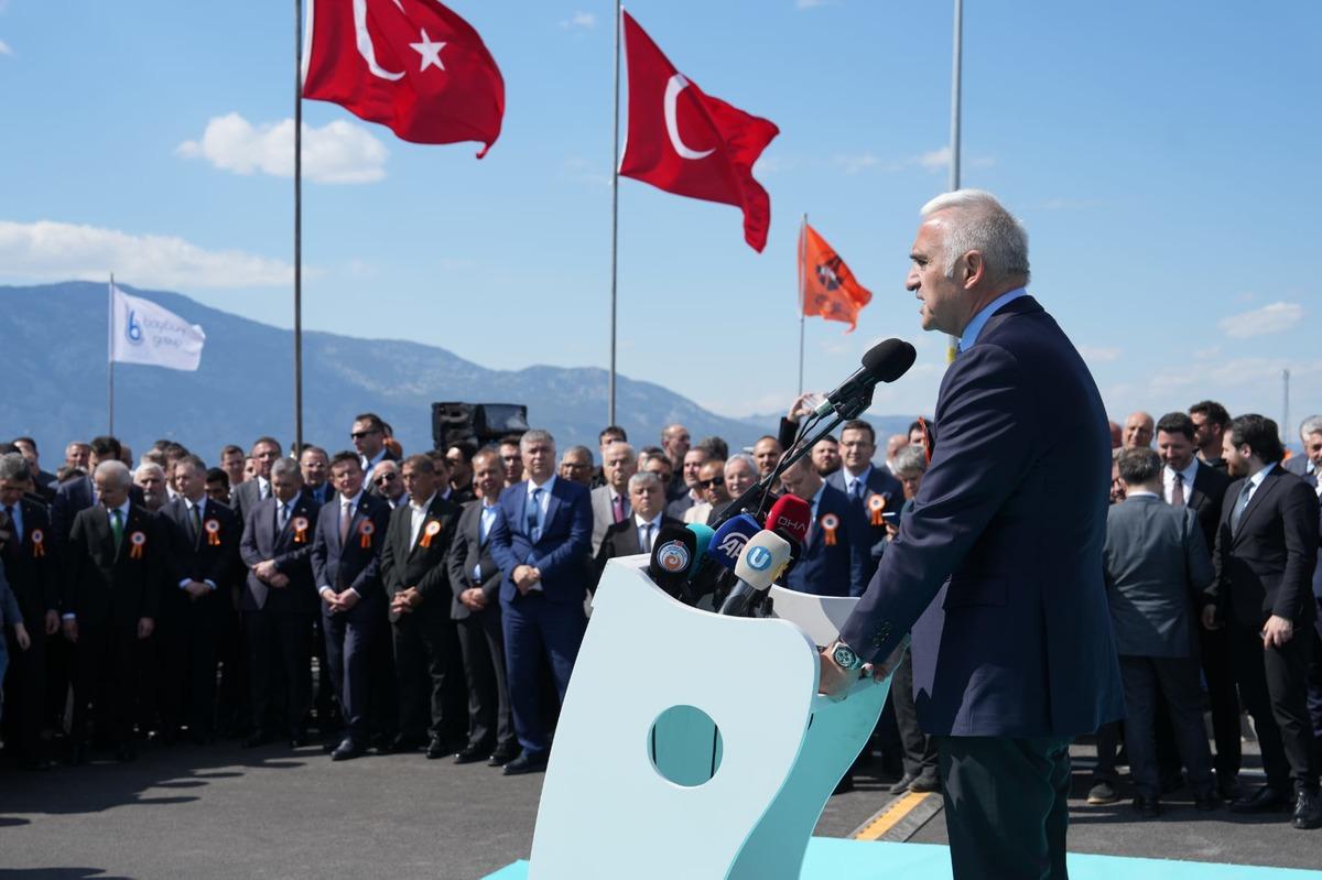 Turizm sekt&ouml;r&uuml;ne 60 milyar liralık finansman desteği! Bakan Ersoy: &ldquo;Sekt&ouml;r&uuml;m&uuml;z&uuml;n nakit akışını g&uuml;&ccedil;l&uuml; tutmayı hedefliyoruz"  2