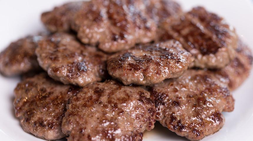 Dağılan k&ouml;fte tarih oluyor! Bir kaşık ekleyince k&ouml;fte harcı taş gibi tutuyor