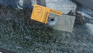 Yer: İzmir! Yanındaki kadını &ouml;ld&uuml;r&uuml;p intihar girişiminde bulundu