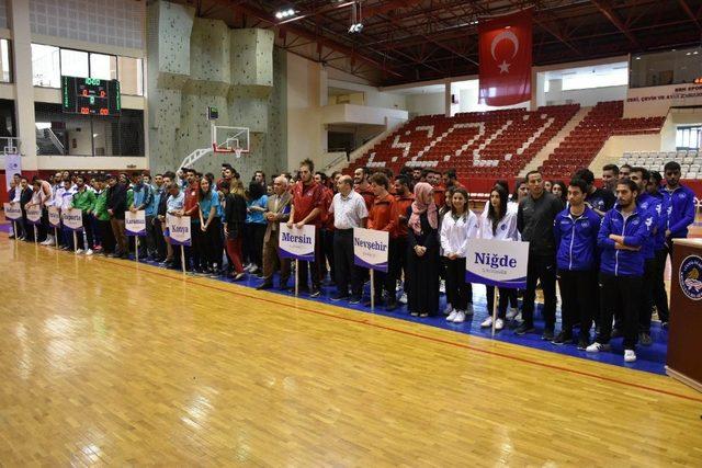 Isparta KYK ev sahipliğinde basketbol bölge turnuvası