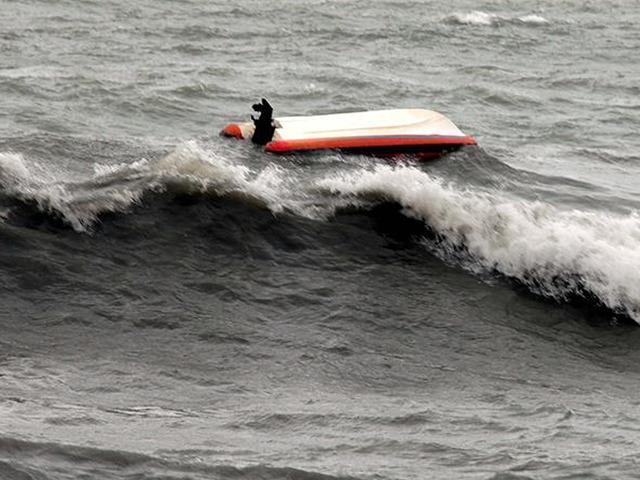 Tekne alabora oldu: En az 10 kişi hayatını kaybetti!
