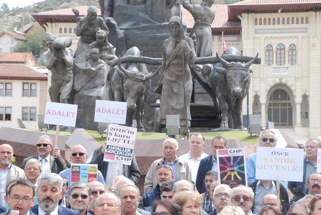 Kastamonu'da CHP’lilerden oturma eylemi