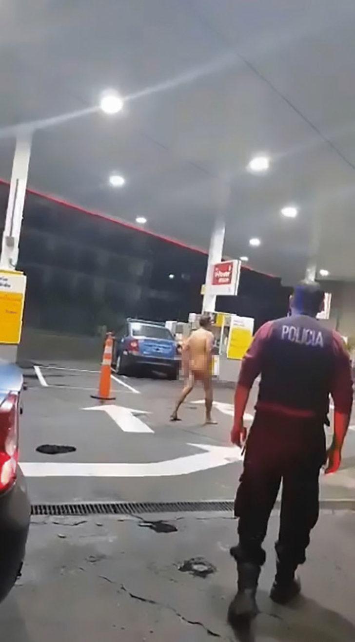 Anüsünde oyuncakla benzin istasyonuna gitti  G5