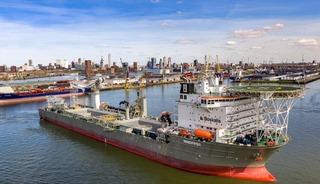 45 bin ton kapasiteli! D&uuml;nyanın en b&uuml;y&uuml;ğ&uuml; sessiz sedasız sulara iniyor