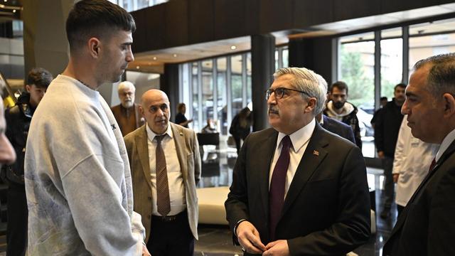 AK Partili Hüseyin Yayman Tatlıses’i ziyaret etti ve son durumunu açıkladı