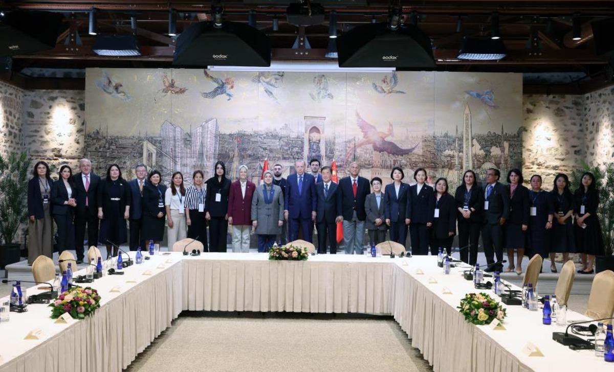 Cumhurbaşkanı Erdoğan: "Ortadoğu coğrafyası son yıllarda sancılı g&uuml;nler yaşıyor" 3