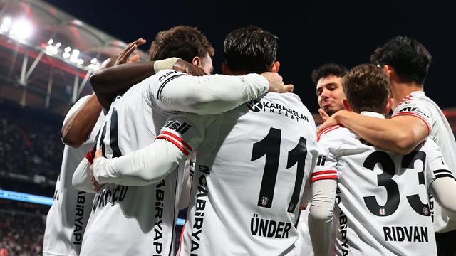 Beşiktaş resital sundu! Antalyspor'u rahat geçti