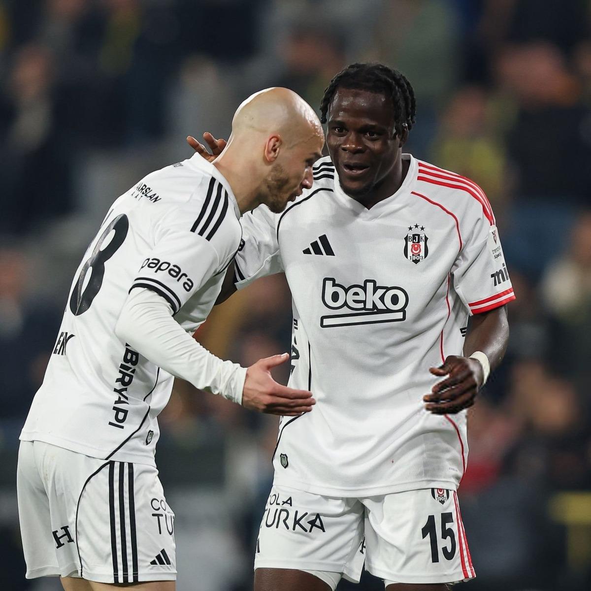 Beşiktaş resital sundu! Antalyspor u rahat ge&ccedil;ti 4