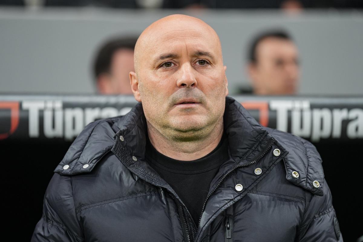 Beşiktaş resital sundu! Antalyspor u rahat ge&ccedil;ti 1