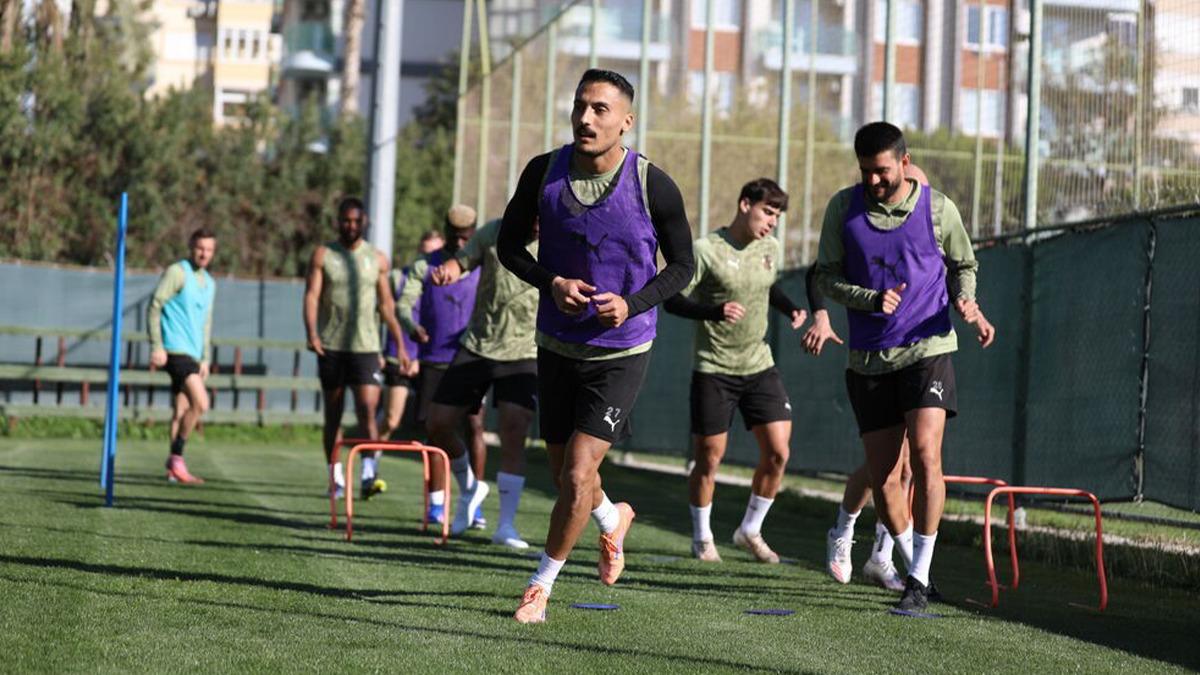 CANLI | Kasımpaşa - Corendon Alanyaspor Canlı Maç Anlatımı 1