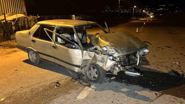 &Ccedil;anakkale&rsquo;de otomobil ile motosiklet &ccedil;arpıştı: 3 kişi yaralandı 2