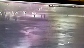 D&uuml;şen telefonunu almak isterken canından oluyordu