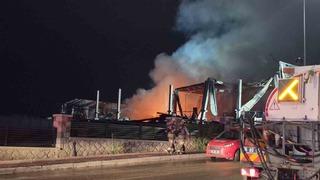 Ankara’da bir ilaç fabrikası çıkan yangın sonrası kullanılamaz hale geldi